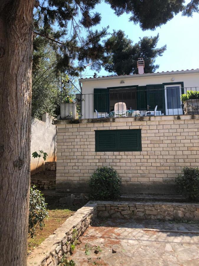 Holiday Home Pavarotti Супетар Екстериор снимка
